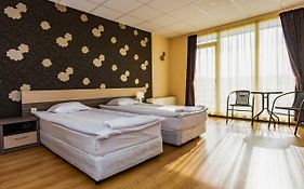 Hotel City